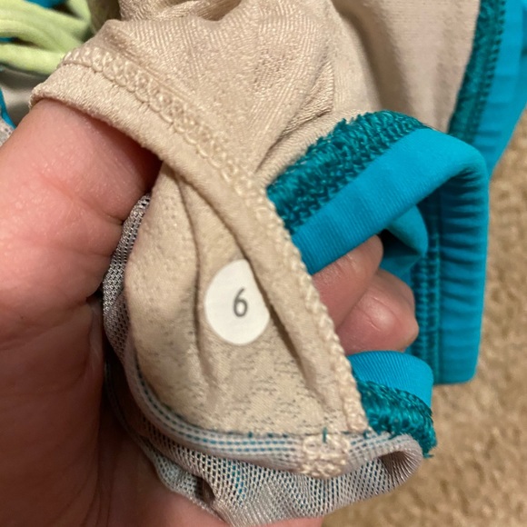 EUC Lululemon Free To Be Bra - Picture 4 of 9